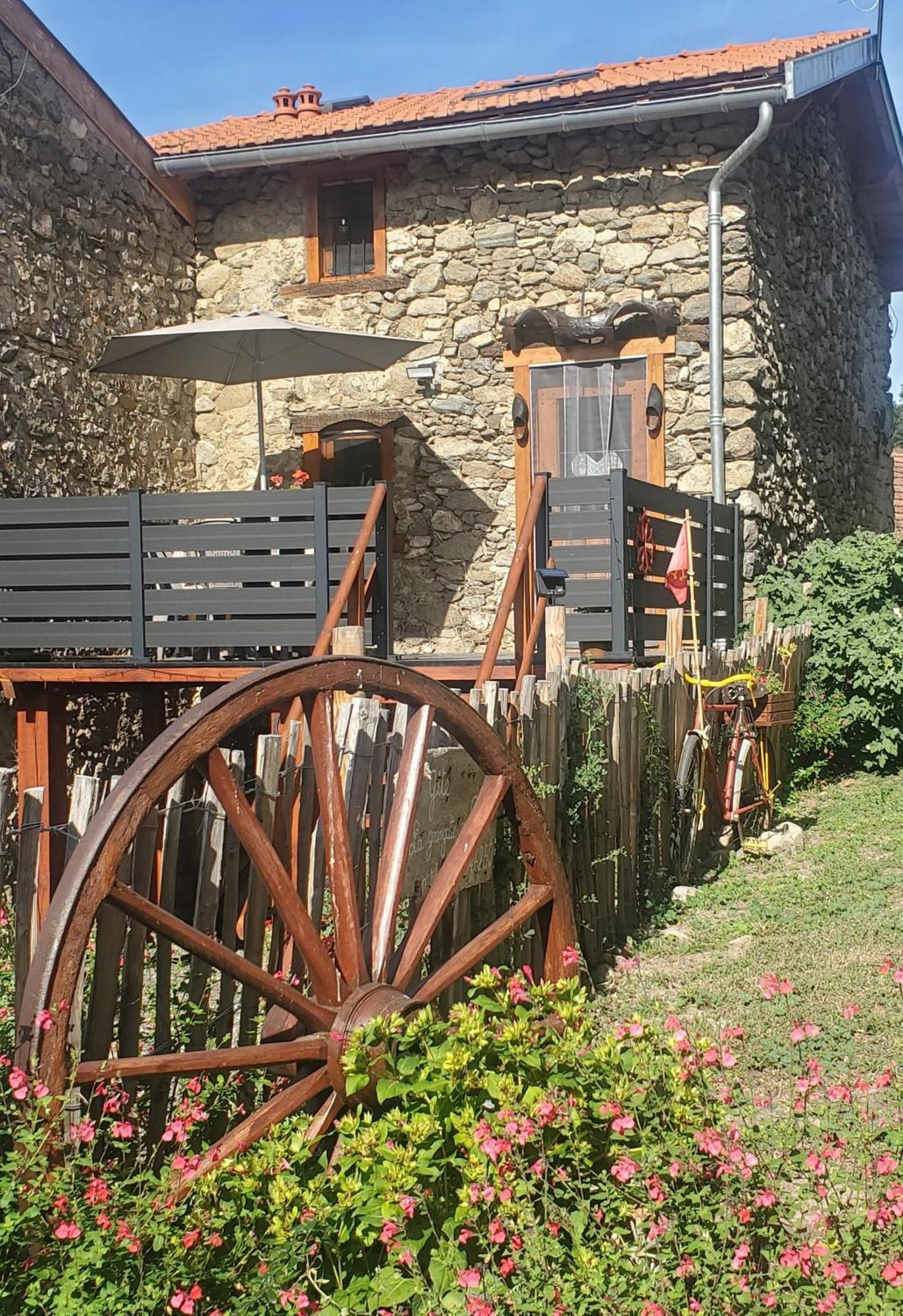 Gite La Grangette De Pauline Mercus-Garrabet المظهر الخارجي الصورة